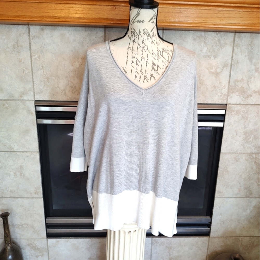 💥3/$20 Survival Medium Gray and White V-Neck Sweater!